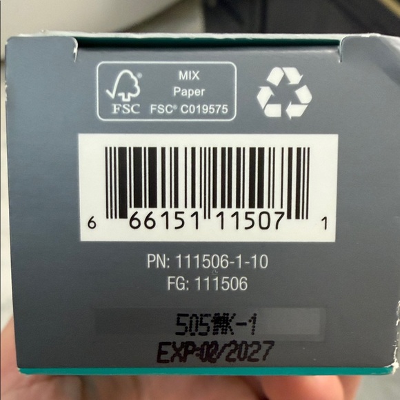 Dermalogica Acne Biotic Moisturizer - Black and Teal Packaging - Picture 4 of 4